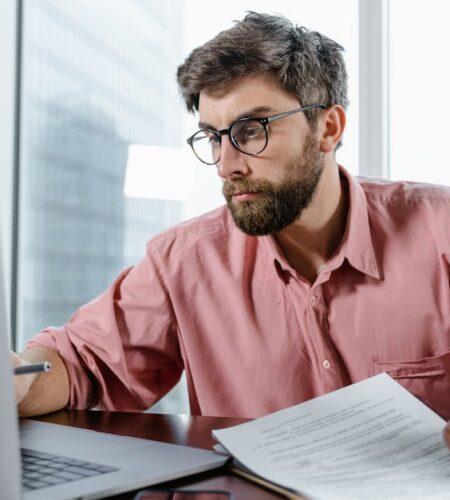 découvrez les signes qui indiquent qu'il est temps de changer de travail. apprenez à reconnaître les signaux d'insatisfaction, de stagnation professionnelle ou d'opportunités manquées pour transformer votre carrière et trouver un emploi qui vous épanouit réellement.