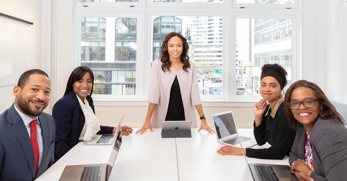 découvrez les clés du leadership efficace : inspirez, motivez et guidez vos équipes vers le succès. explorez des stratégies éprouvées pour développer votre style de leadership et transformer votre environnement professionnel.