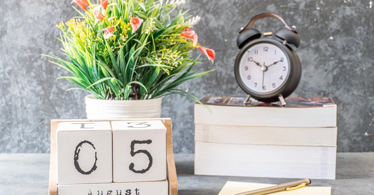 découvrez le time blocking, une méthode efficace de gestion du temps qui vous aide à organiser vos journées en blocs de travail. apprenez à maximiser votre productivité, à réduire le stress et à atteindre vos objectifs plus facilement grâce à cette technique innovante.