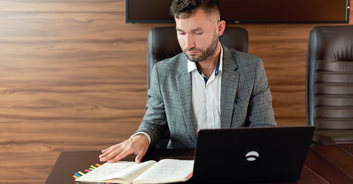 découvrez l'art de la prise de décision efficace. apprenez des techniques et des stratégies pour améliorer vos compétences en prise de décision, que ce soit dans votre vie personnelle ou professionnelle. explorez les processus cognitifs, les biais et les outils qui vous aideront à faire des choix éclairés et à résoudre des problèmes avec aisance.