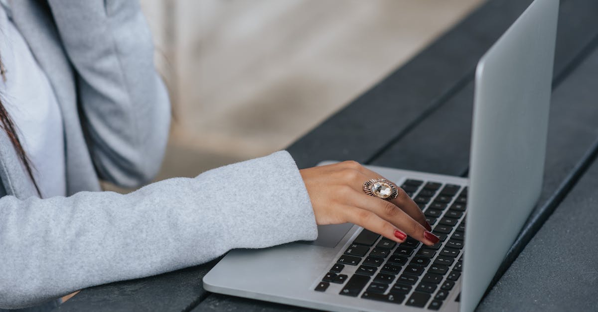 découvrez les différents types d'entrepreneurs et leurs caractéristiques uniques. que vous soyez un entrepreneur individuel, un franchisé ou un startuper, apprenez comment chaque type peut façonner votre parcours professionnel et influencera le succès de vos projets.