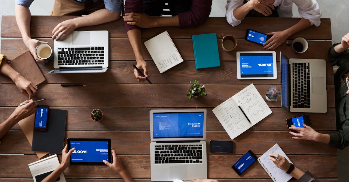 découvrez l'importance de la communication dans nos vies quotidiennes. apprenez des stratégies efficaces pour améliorer vos compétences interpersonnelles, favoriser des échanges constructifs et établir des relations harmonieuses, tant au travail qu'en dehors.