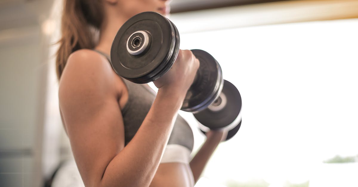 découvrez une routine d'exercices complète et efficace pour améliorer votre condition physique. que vous soyez débutant ou avancé, trouvez des conseils, des exercices variés et un programme d'entraînement adapté à vos objectifs. prenez soin de votre santé et transformez votre corps grâce à une pratique régulière !