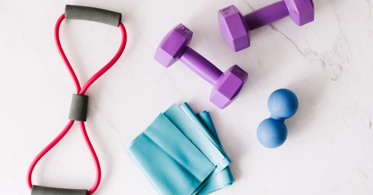 découvrez une routine d'exercices complète pour améliorer votre forme physique, augmenter votre énergie et atteindre vos objectifs de bien-être. adaptée à tous les niveaux, cette routine vous guidera avec des conseils pratiques et des exercices variés pour un entraînement efficace et motivant.