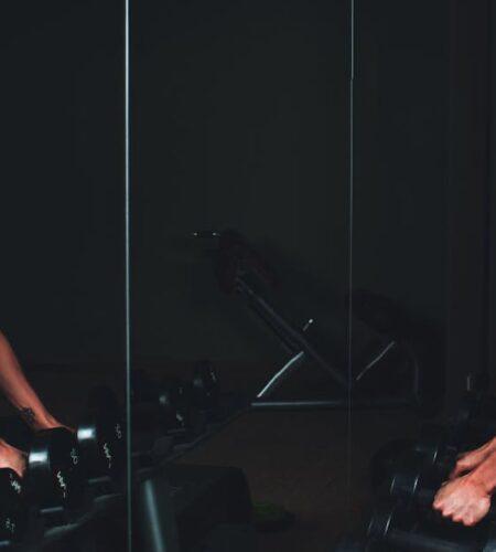 découvrez une routine d'exercice complète et adaptable pour rester en forme, renforcer votre musculature et améliorer votre bien-être. que vous soyez débutant ou sportif aguerri, trouvez des conseils pratiques et des astuces pour intégrer efficacement l'activité physique dans votre quotidien.