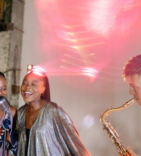 découvrez la richesse de la diversité musicale à travers les genres, les cultures et les influences qui enrichissent notre expérience sonore. explorez comment la musique unit les peuples et reflète la pluralité des voix artistiques.