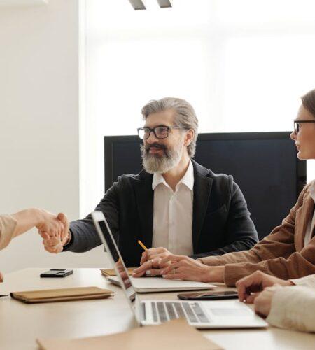 découvrez les meilleures stratégies de recrutement pour attirer les talents. optimisez votre processus d'embauche avec des conseils pratiques et des outils innovants pour recruter efficacement.